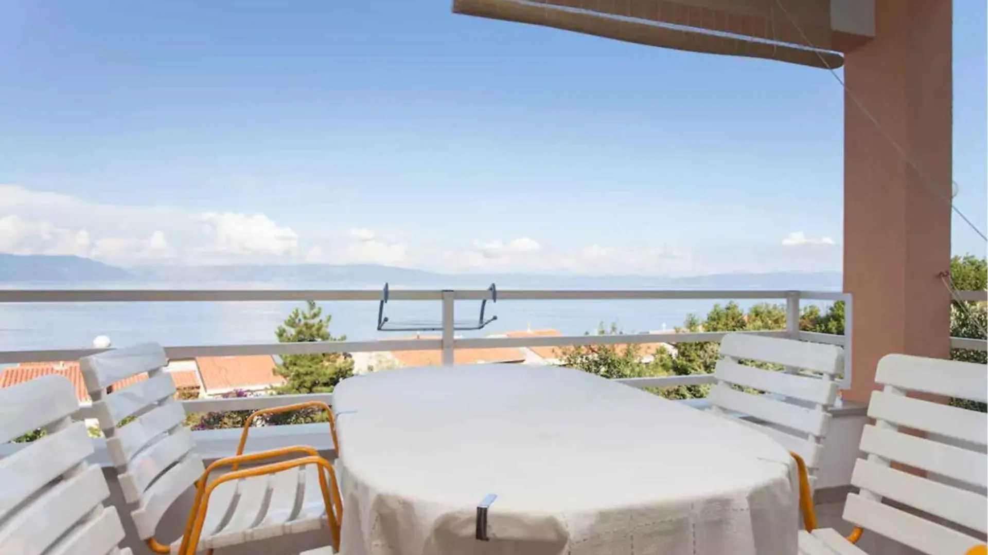 Apartment In Ravni 46700